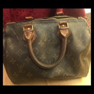 Vintage Louis Vuitton Speedy 25